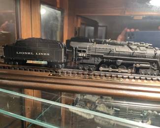 'Lionel Lines' Collectible Train