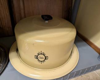 Vintage Harvest Yellow Cake Carrier - Metal
