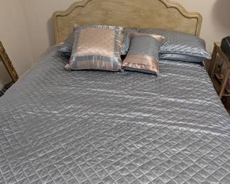 Beautiful Full Size bedding
