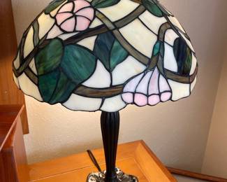 Tiffany (?) Lamp - base needs touch up