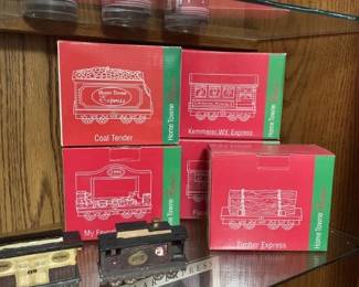 Holiday train car collectibles
