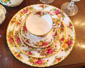 ROYAL ALBERT