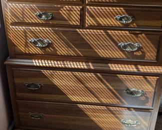 Jamestown Taylor Cherry Chest on great condition. Poor photo.