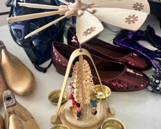 For decoration only. Does not actually fly.