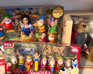 Pez Snow White and the Seven Dwarfs New in Box