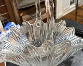 Vintage 1930's L.E. Smith Fern Leaf Basket