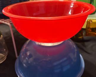Vintage Pyrex 1980's Clear Bottom Mixing bowls, Cherry Red & Blue