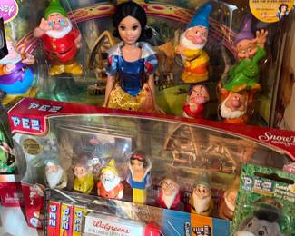 Vintage snow, White and seven dwarfs dolls and original packages