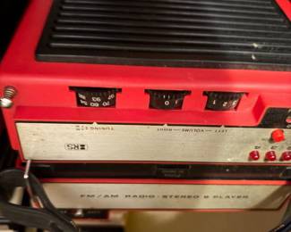 Vintage Realistic Radio Shack Portable FM/AM Stereo 8 track player