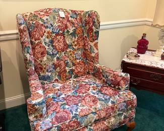 90’s floral chair