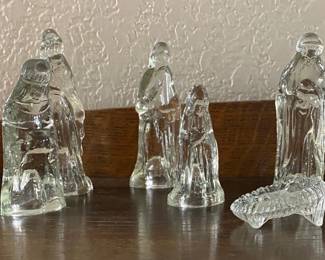 GLASS NATIVITY