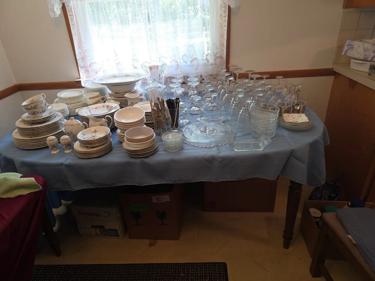 Multiple China and Crystal sets