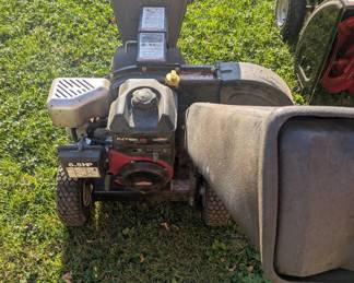 MTD Yard Machine - Chipper/ Shredder