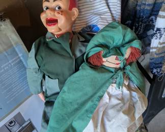 Vintage Jerry Mahoney ventriloquist doll and Raggedy Ann doll 
