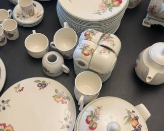 Made in England Dinnerware Set