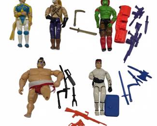 1992 Street Fighter & Action Figures with Weapons