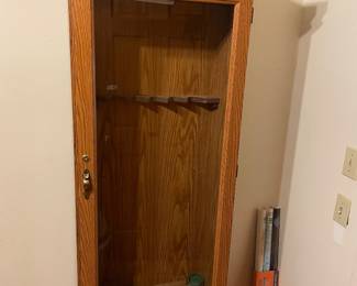 Gun cabinet: Wood gun cabinet with glass door (no firearms)