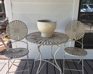 Vintage metal outdoor table and chairs