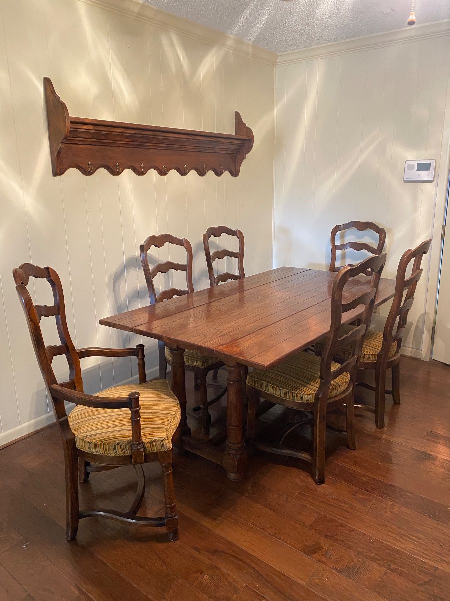 Hardwood dropleaf table with matching shelf and 6 upholstered chairs 