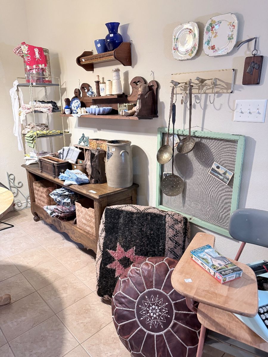 Antiques and Vintage Decor
