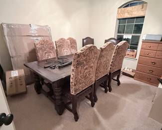 Expandable Dining Table with Glass Top