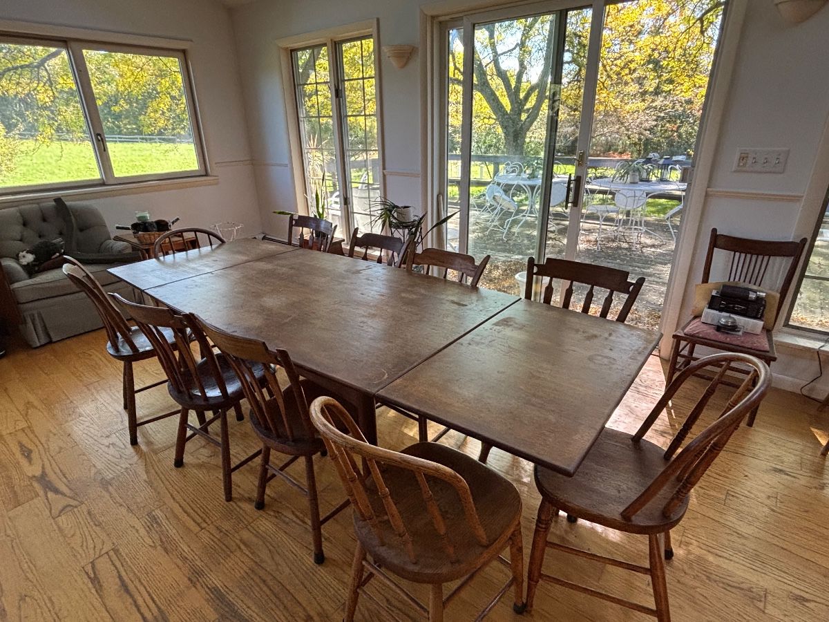 Pine dining table & chairs