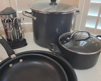 Cookware. Cuisinart 