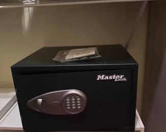 Master lock safe