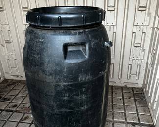 Rain barrel 