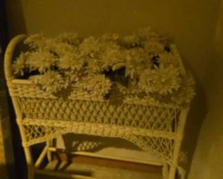 Decorative wicker decor