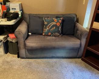 Love seat-53x28x35