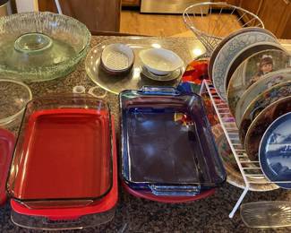 Baking dishes and decorative plates