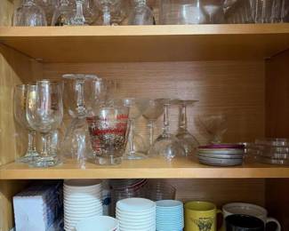 118 assortedglasswaremugscoastersandcup