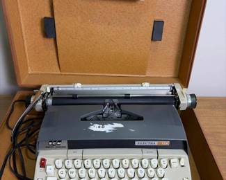 113 smithcoronaelectra120typewriterwith