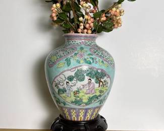 187 chinesefamillerosestyleceramicvase