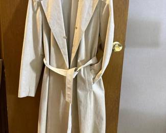 210 ultrasuedeunionmadebeltedtrenchcoat