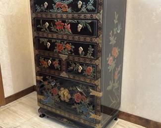 013 orientalstyleblacklacquerchestwith