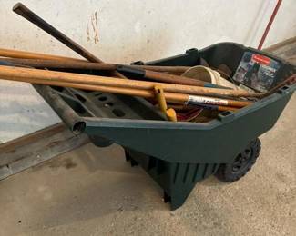 134 rubbermaidroughnecklawncartwithasso