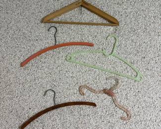 108 fiveassortedvintageclothinghangers