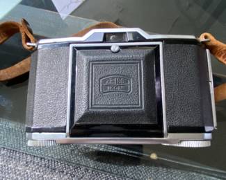 Zeiss Ikon Ikonta mm Folding Camera