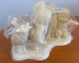 Department Snowbabies Howling at the Moon Figurine