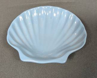 Vintage Pfaltzgraff Blue Shell Dish