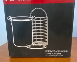 AllClad Gourmet Accessories Asparagus Pot  with Steamer Basket and Lid