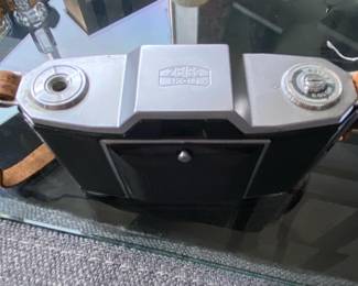 Zeiss Ikon Ikonta mm Folding Camera third image