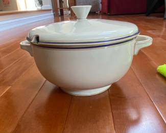 Kniglich Privilegierte Porzellanmanufaktur Tettau Soup Tureen and Platter third image