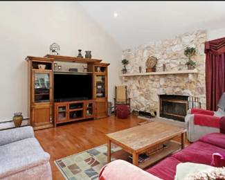 Traditional Oak Entertainment Center Wall Unit