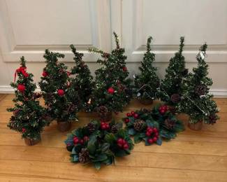 049 artificialtabletopchristmastreesand