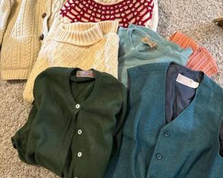 143 assortedvintagesweatersmostlywoolpl