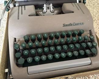 155 smithcoronasilentportabletypewriter