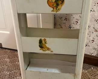 276 vintagemetalkitchenshelfwithrooster